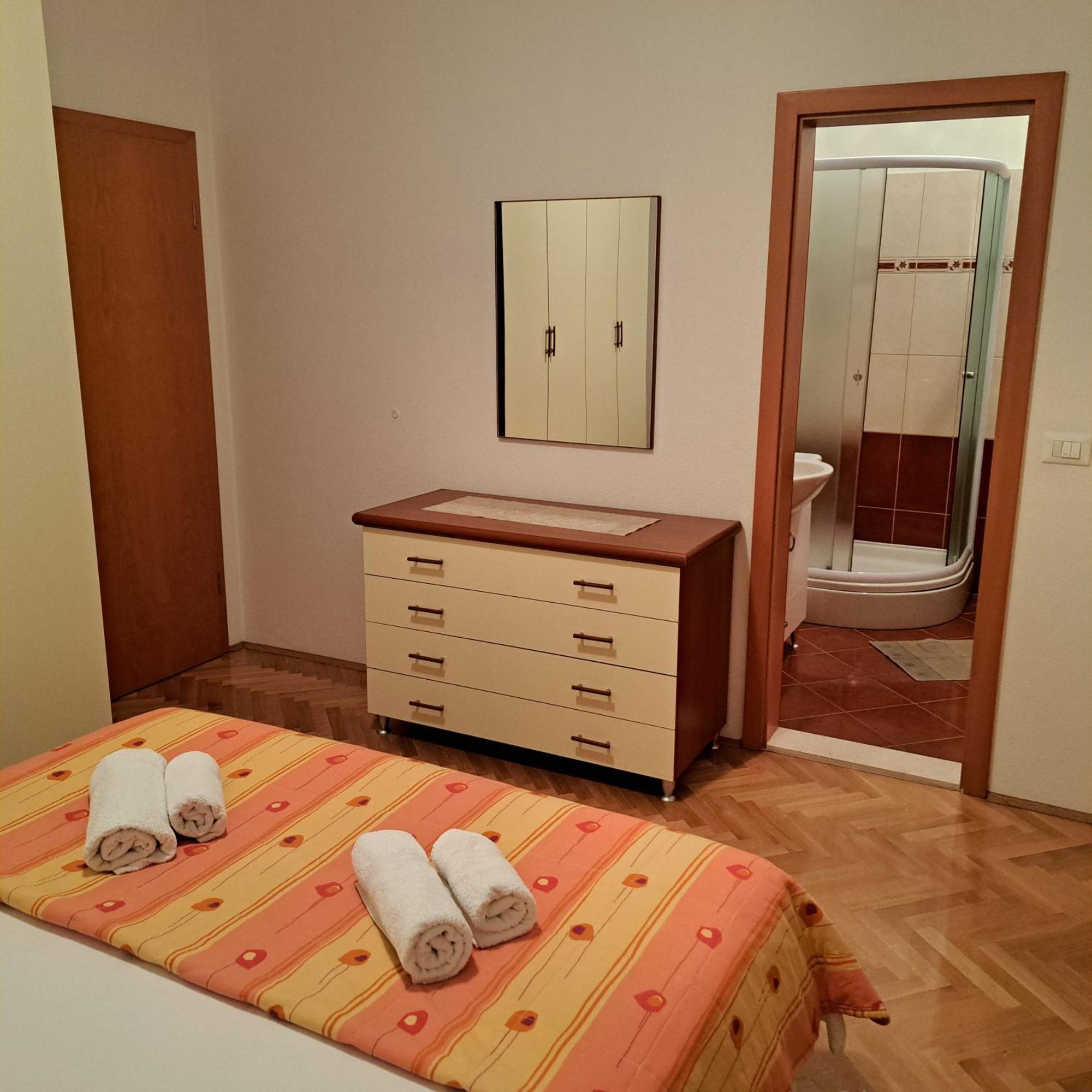 Apartment With Splendid Sea View Trogir Habitación foto