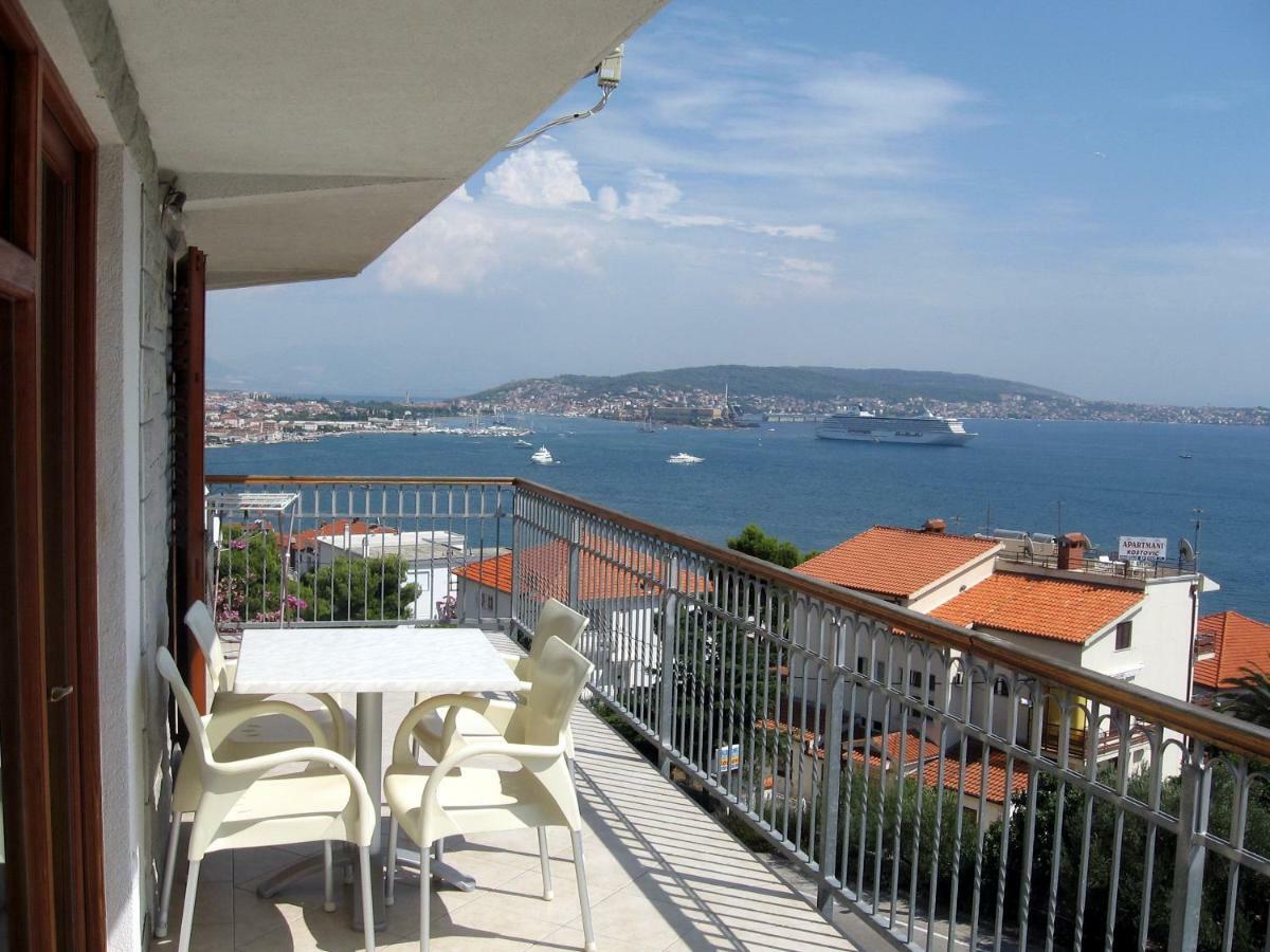 Apartment With Splendid Sea View Trogir Exterior foto