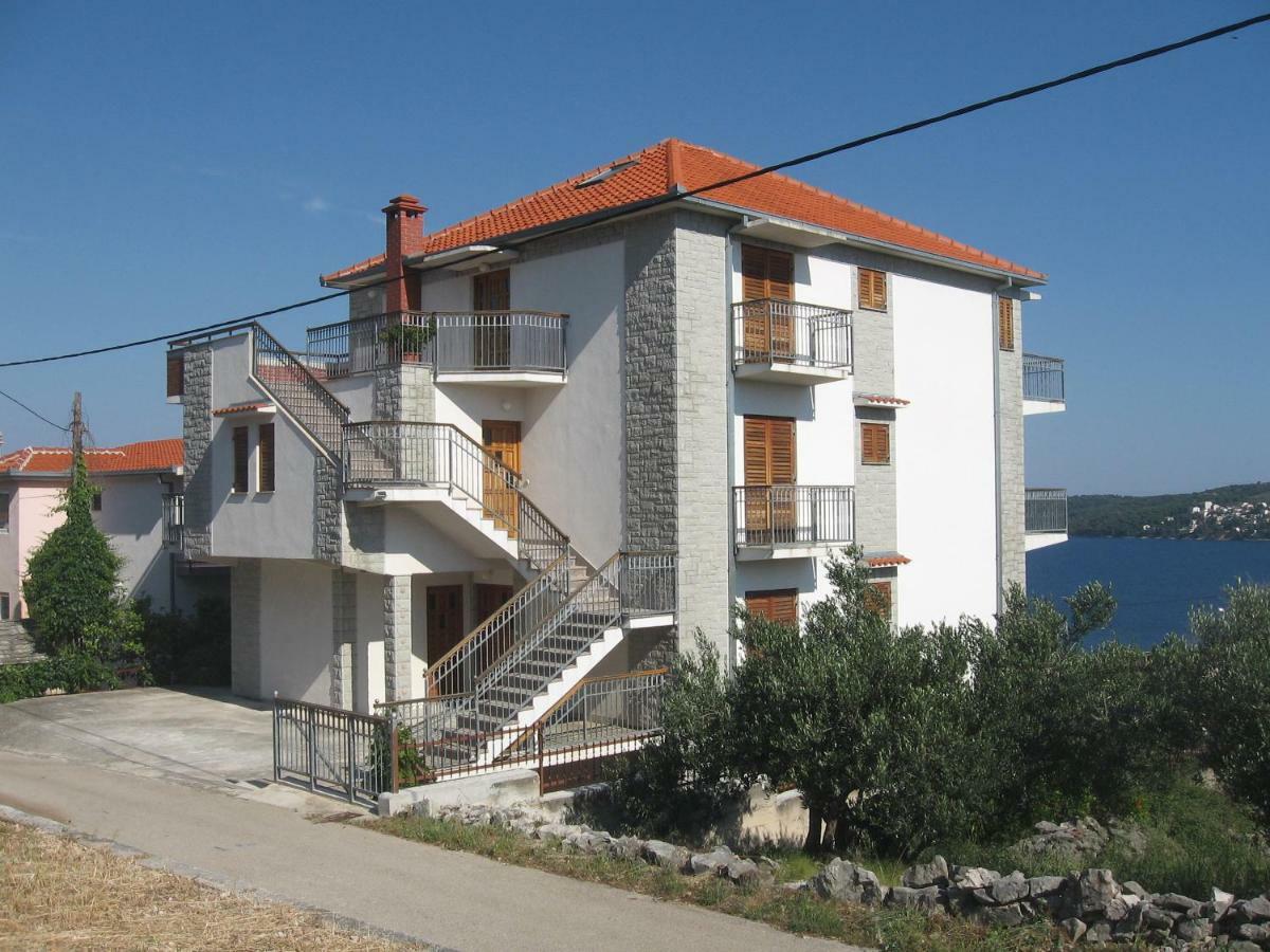 Apartment With Splendid Sea View Trogir Exterior foto