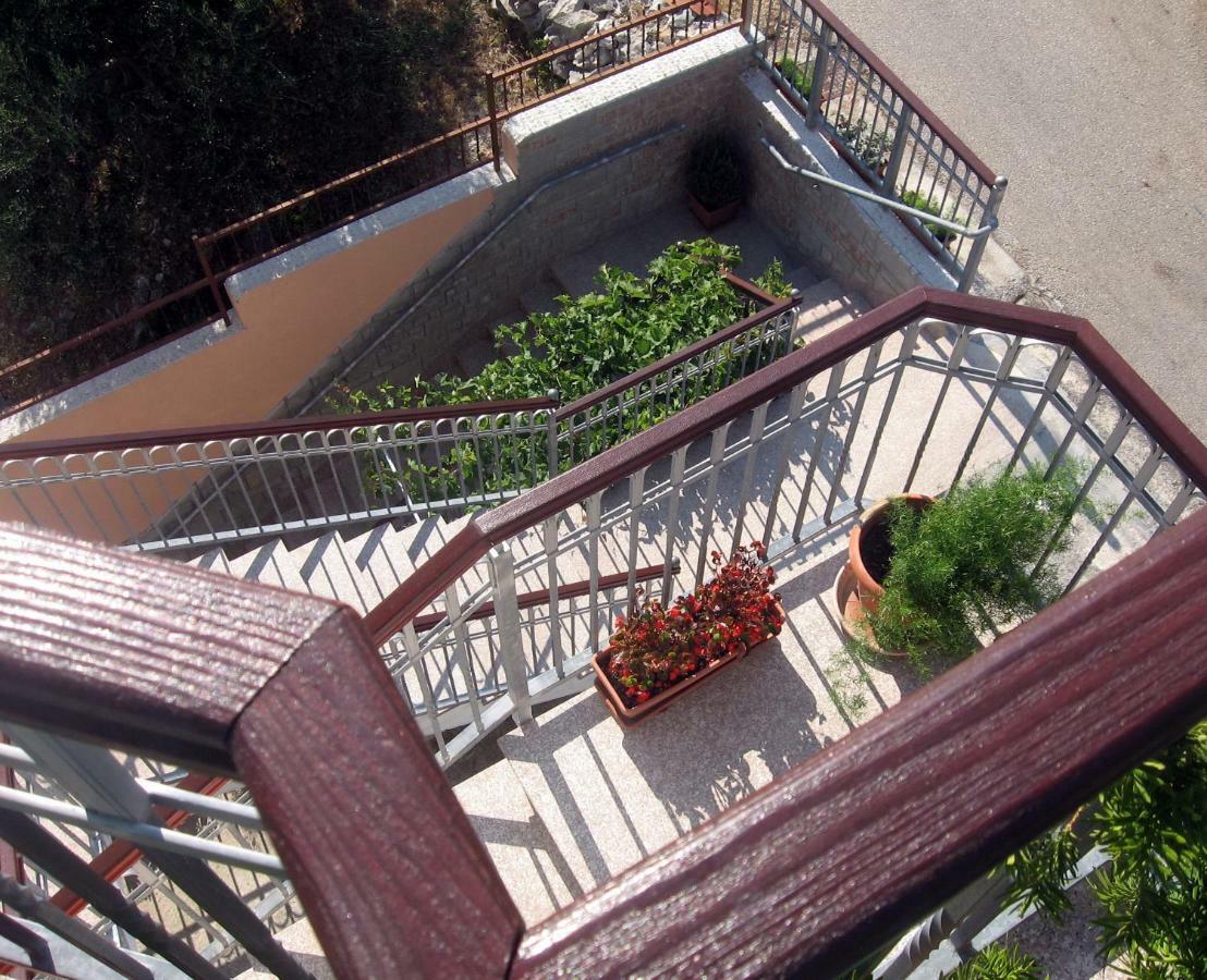 Apartment With Splendid Sea View Trogir Exterior foto