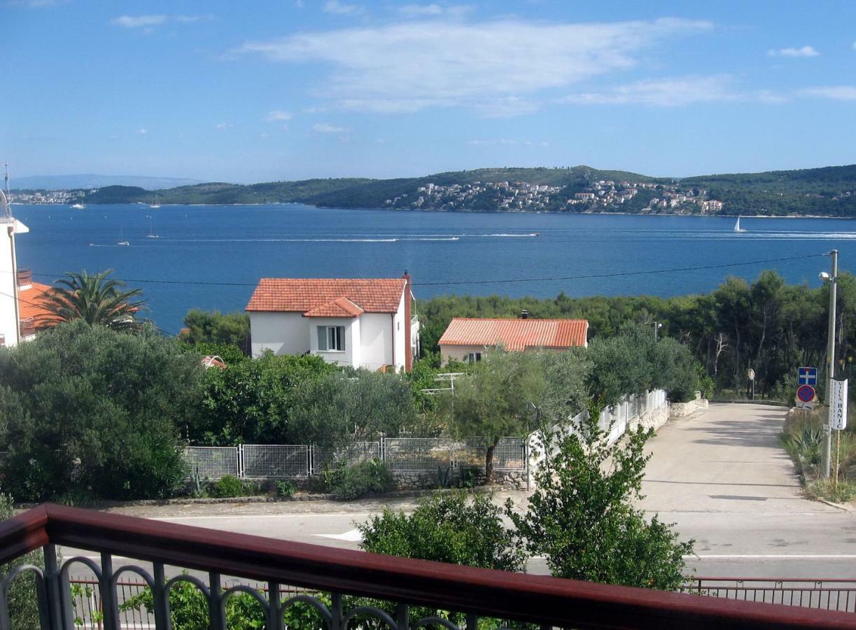 Apartment With Splendid Sea View Trogir Exterior foto