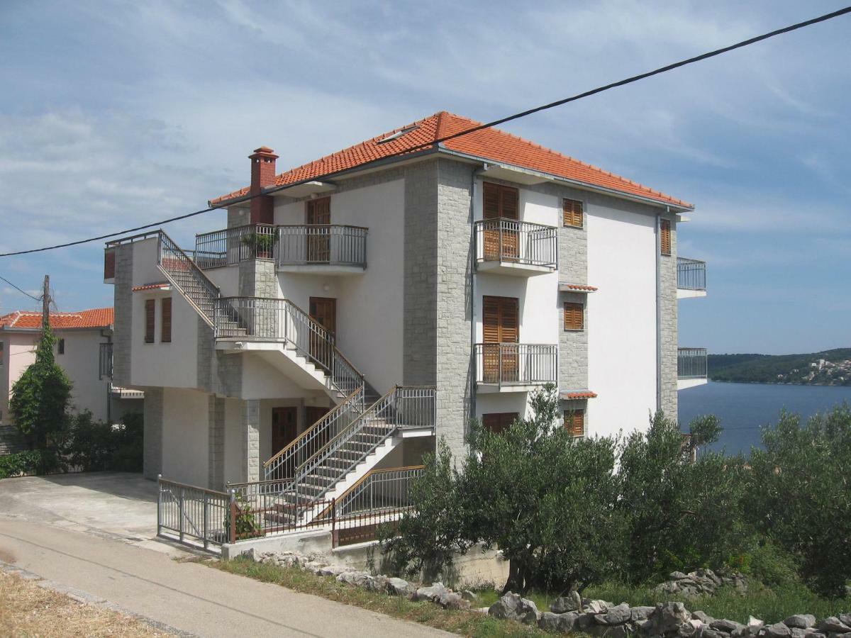 Apartment With Splendid Sea View Trogir Exterior foto